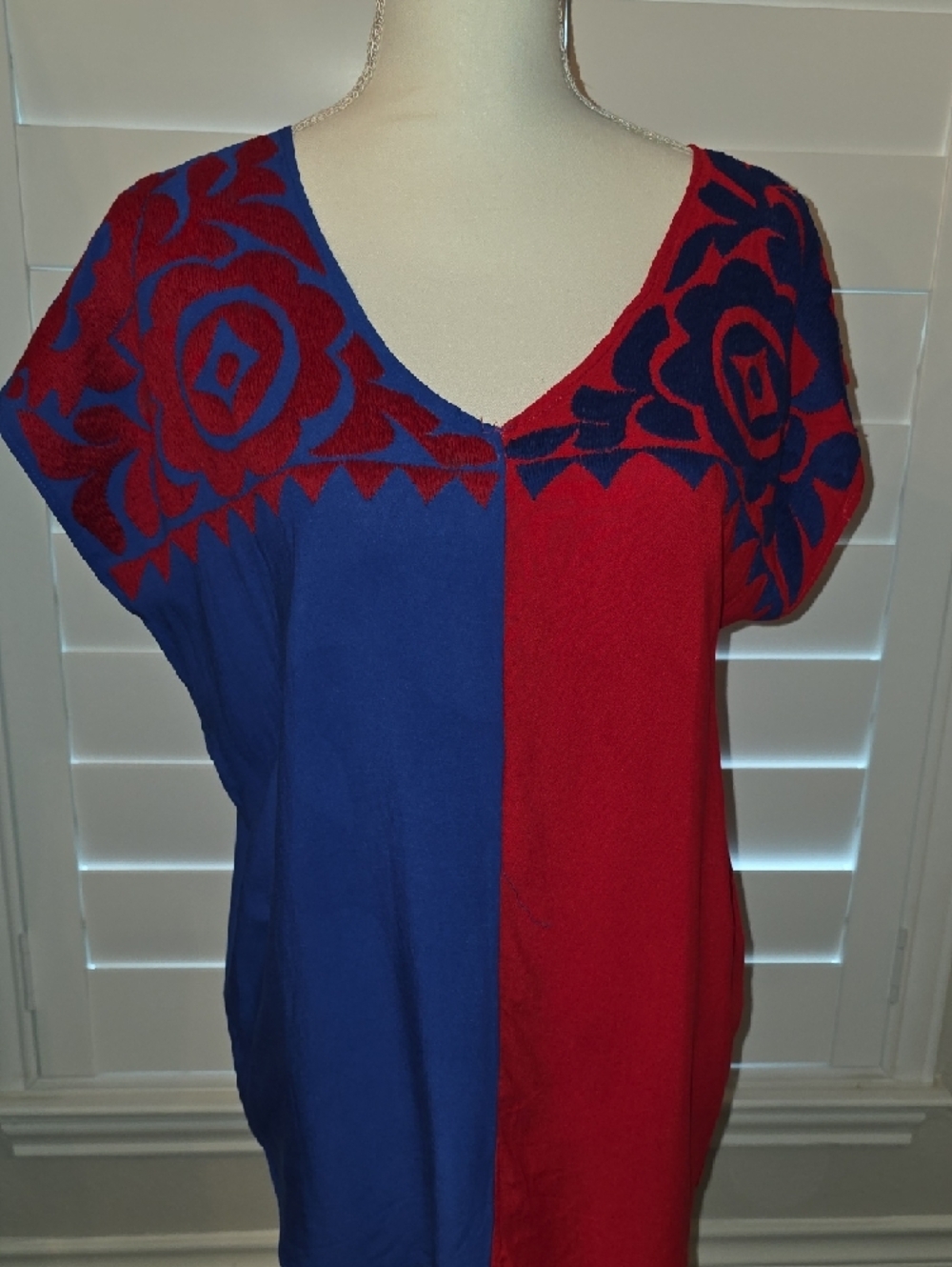 Colorblock Floral V-Neck Tunic Top - Blue & Red - Picture 3 of 16